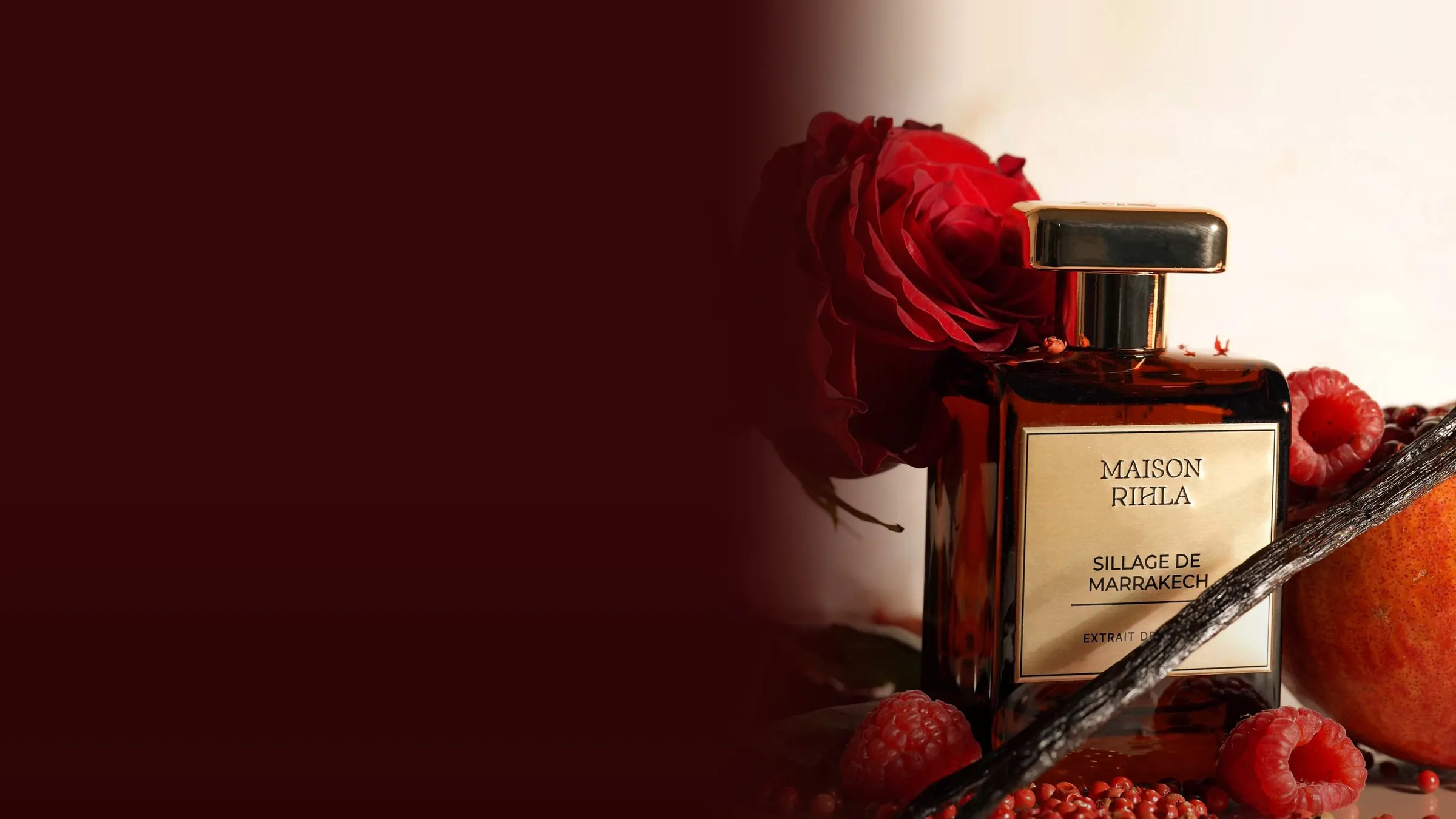 Sillage de Marrakech de Maison Rihla entre une rose rouge, des framboises, des baies de poivre rose, une gousse de vanille et une grenade
